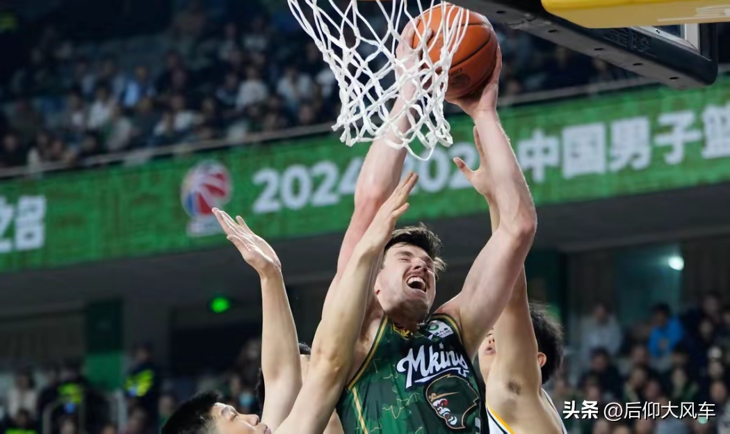 爱游戏手机版-CBA常规赛赛程吃紧，巴塞罗那今夜扳平良机，态度坚定，训练强度明显提升的简单介绍