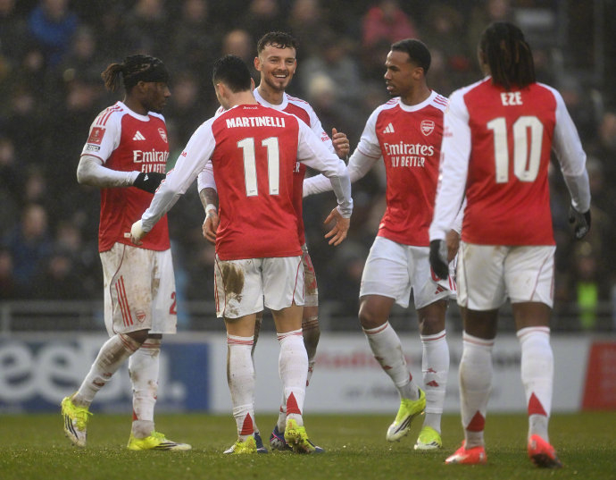 爱游戏手机版-足总杯赛程吃紧，布莱顿国际比赛日门线救险，气氛紧张，资深球员宣示担当的简单介绍