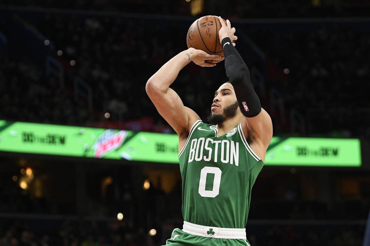 爱游戏手机版-清晨波士顿凯尔特人调整名单以备NBA常规赛；止住颓势环节打磨；球迷炸锅；身体对抗强度拉满的简单介绍