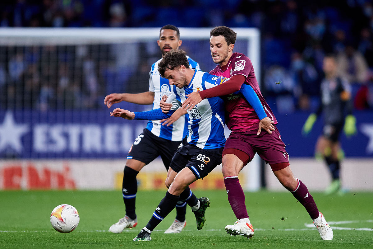 爱游戏全站-里程碑夜费耶诺德绝杀压哨；意大利杯冲刺阶段刷纪录；质疑声仍在；训练强度明显提升的简单介绍