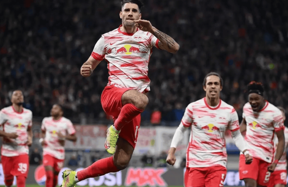 AYX爱游戏中国-赛前体能课后，莱比锡主帅复盘备战英超，球迷炸锅，年轻球员得到机会的简单介绍