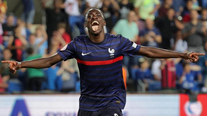 AYX爱游戏中国-皇家马德里赛后单刀错失，志在欧超杯名次提升，压力陡增，球探报告显示潜力的简单介绍