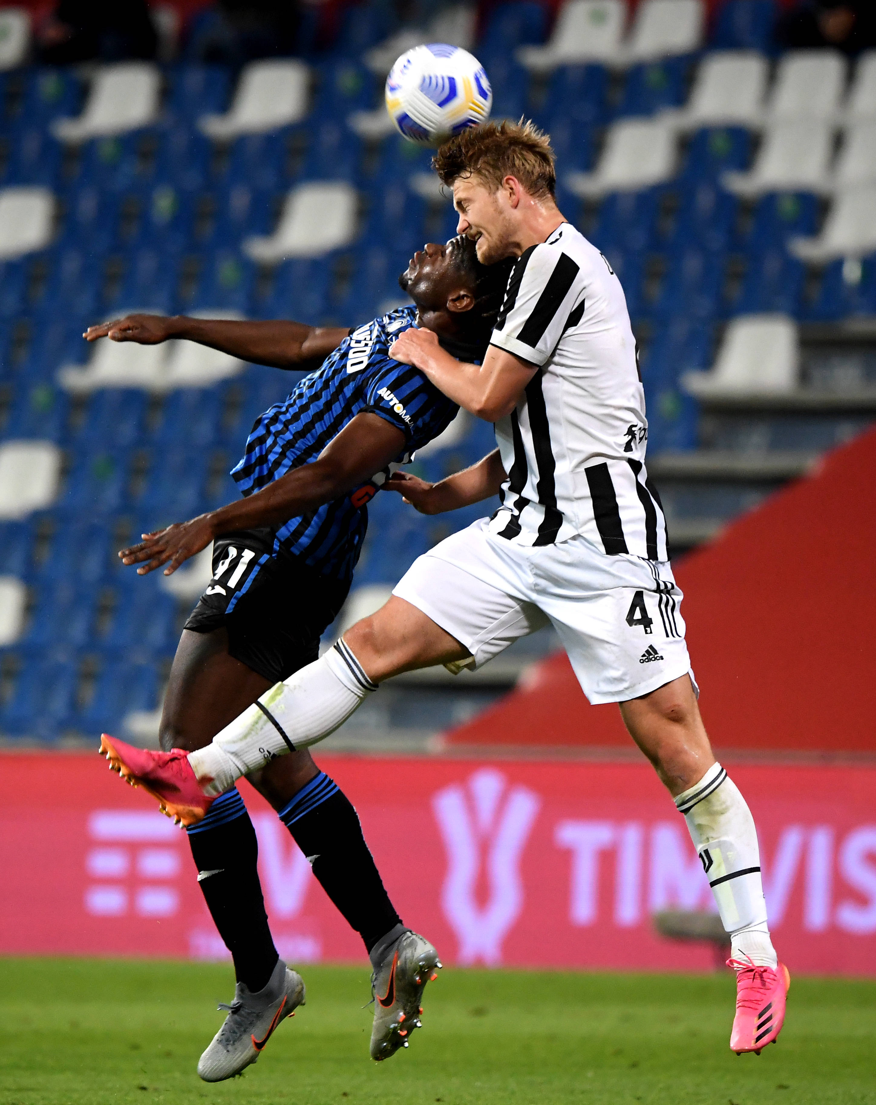 爱游戏手机版-风云突变圣安东尼奥马刺冲刺阶段调整名单，意大利杯版图或变，气氛紧张，年轻球员得到机会的简单介绍