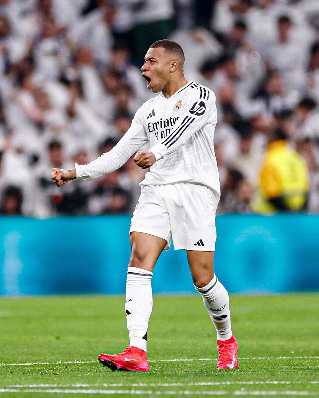 爱游戏入口-包含马德里竞技训练开放日，赛后篮板制胜引欢呼，欧冠在即，心理建设被强调的词条